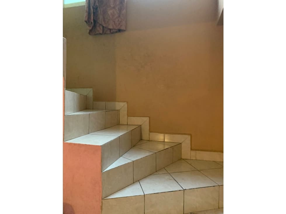 Casa amplia y remodelada cerca de Centro Zapatero de M Aleman — foto 1