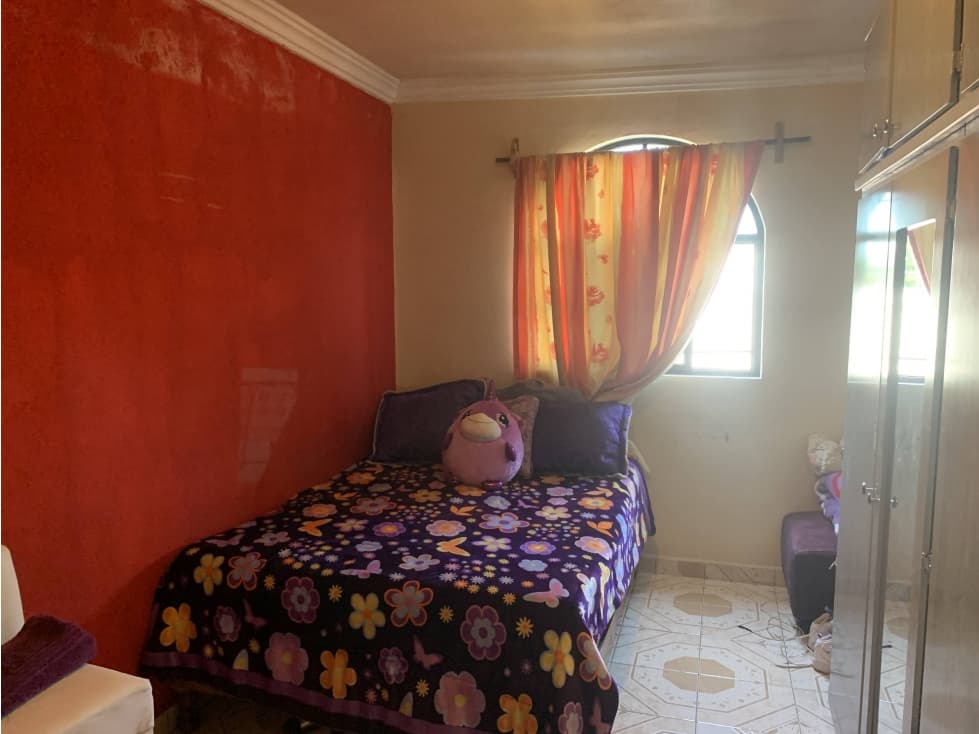 Casa amplia y remodelada cerca de Centro Zapatero de M Aleman — foto 3