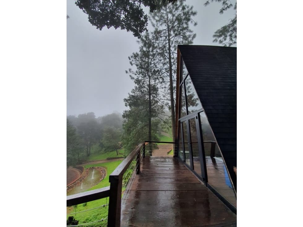 HERMOSA  CABAÑA ESTILO SUIZA, PREVENTA. — foto 1