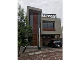 CASA EN VENTA ZIBATA, BLEO