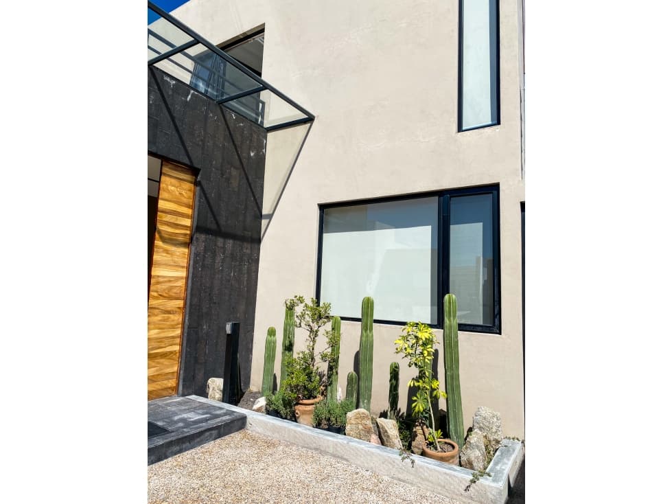 En Venta con Habitación en Planta Baja — foto 2