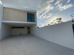 Dzitya Casa Residencial De Amplio Terreno Castela 5 En Venta