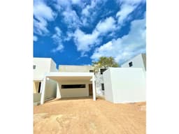 Conkal Privada Zelena Casa en Venta Frente A Parque