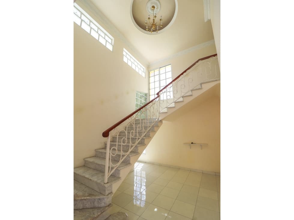 Campestre Sobre Avenida Casa En Venta En Esquina — foto 3