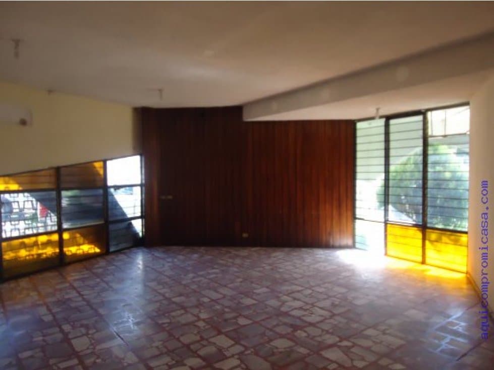 CASA EN VENTA EN 4A AVENIDA SUR — foto 2