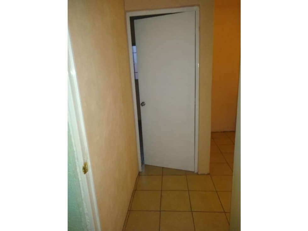 CASA EN VENTA COL. LA CEIBA — foto 5