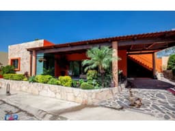 Residencia en Venta-alberca-club privado-cancha tennis LL