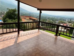 vista al pueblo de Ixtlahuacan. 3 rec, alberca, jacuzzi