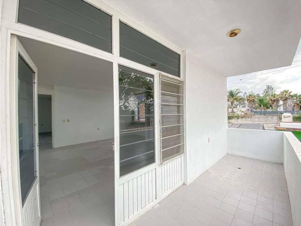 casa con jardin amplio, cercas de chapala — foto 4
