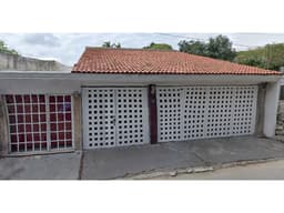 CASA EN VENTA CONKAL 3 HABITACIONES ALBERCA