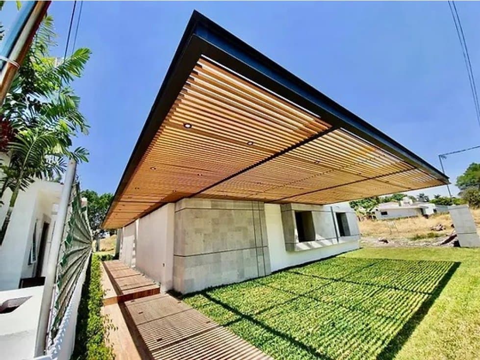 CASA EN LOMAS DE COCOYOC CON CAMPO DE GOLF — foto 2