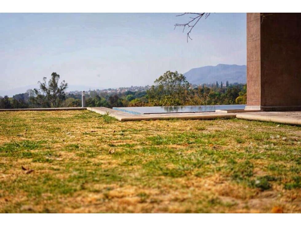 IMPECABLE RESIDENCIA CON VISTA PANORÁMICA — foto 3