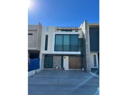 Casa en Renta Valle Imperial coto encino Zapopan