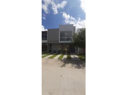 Casa en Venta en Valle Imperial Imperio Maya