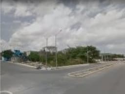 Terreno en el nuevo centro de playa del carmen