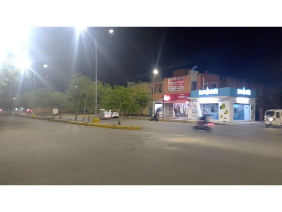 Edificio en venta (4 locales comerciales y 1 Depto de 2 recamaras) — foto 6