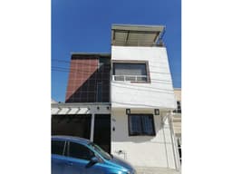 VENTA DE CASA 3 NIVELES EN PRIVADA, PACHUQUILLA HIDALGO