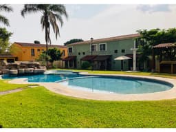 SE VENDE CASA AMUEBLADA EN EL FRACC. ARCO ANTIGUO, YAUTEPEC MORELOS.