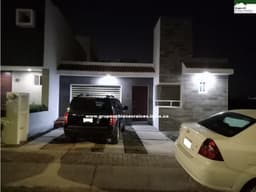 CASA EN VENTA EN EL MIRADOR CV-1250
