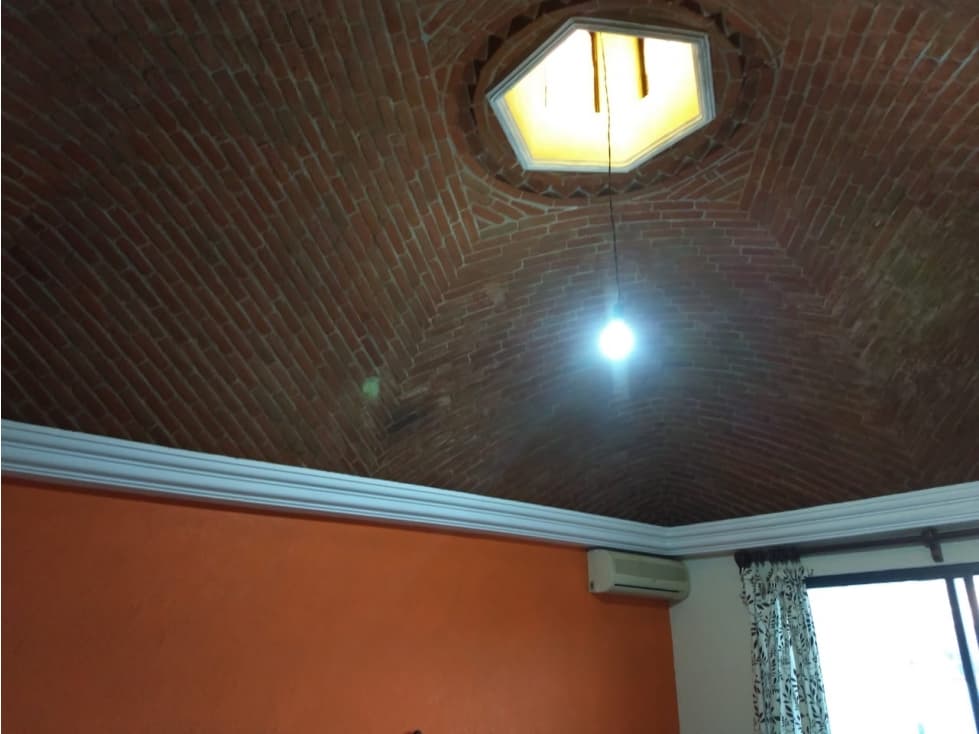 Casa en venta en Cuernavaca con alberca, cerca de plaza Forum — foto 3
