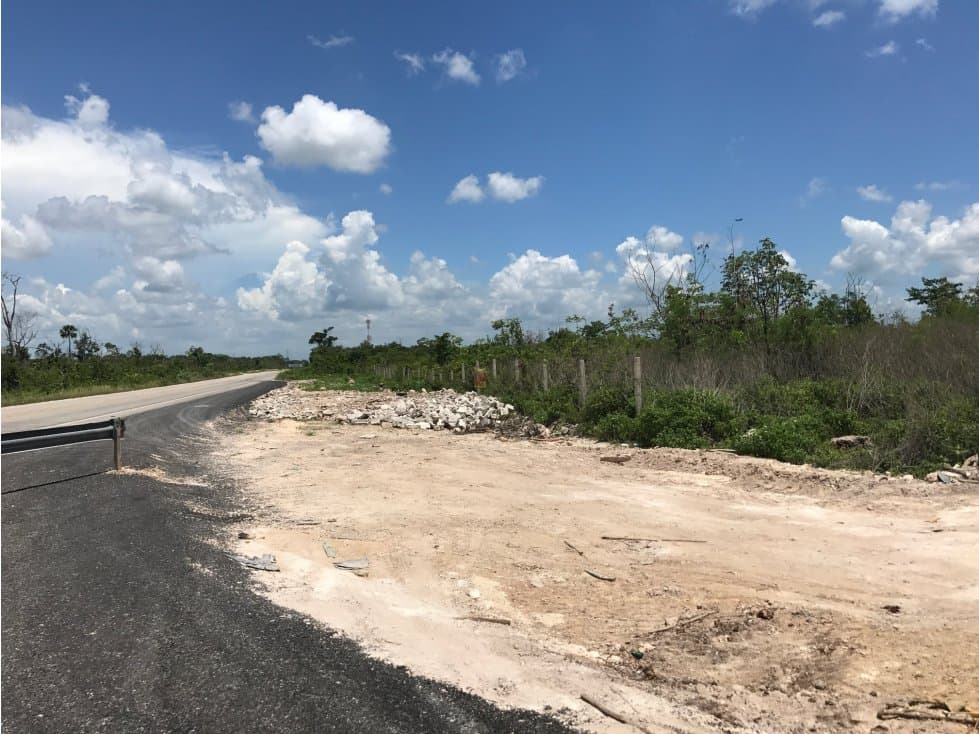 HA sobre carretera Aeropuerto Cancun - Merida — foto 3