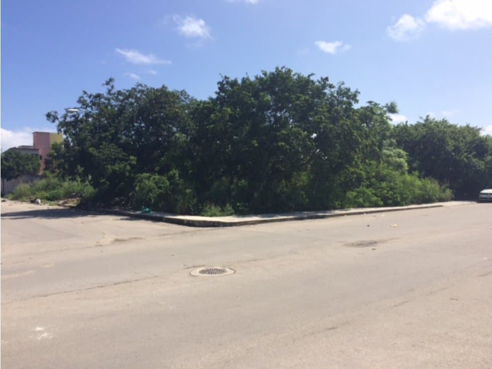 Venta de Terreno Uso Mixto en Av Puerto Juarez — foto 4
