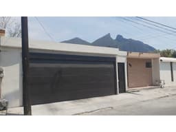 VENTA DE CASA EN COL. PRIMAVERA MONTERREY NL