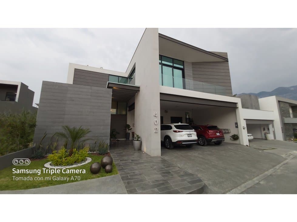 RESIDENCIA EN VENTA EN ZONA EL URO MONTERREY — foto 1