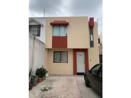 Oportunidad Casa remodelada en Balcones de Anahuac