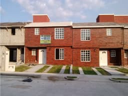 CASA EN VENTA EN FRACCIONAMIENTO RESIDENCIAL BOSQUES DE LA TRINIDAD