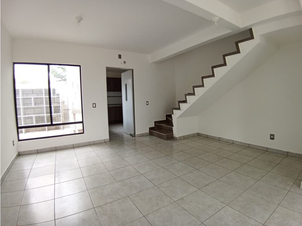 CASA EN RENTA EN FRACCIONAMIENTO BOSQUES DE SAYAB — foto 4