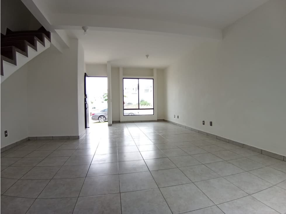 CASA EN RENTA EN FRACCIONAMIENTO BOSQUES DE SAYAB — foto 3