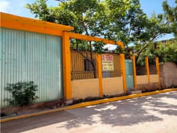 SE VENDE CASA EN COLONIA ADRIANA GABRIELA