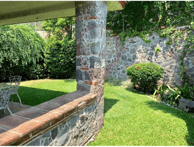 Venta o Renta Casa condominio Jardines Cuernavaca