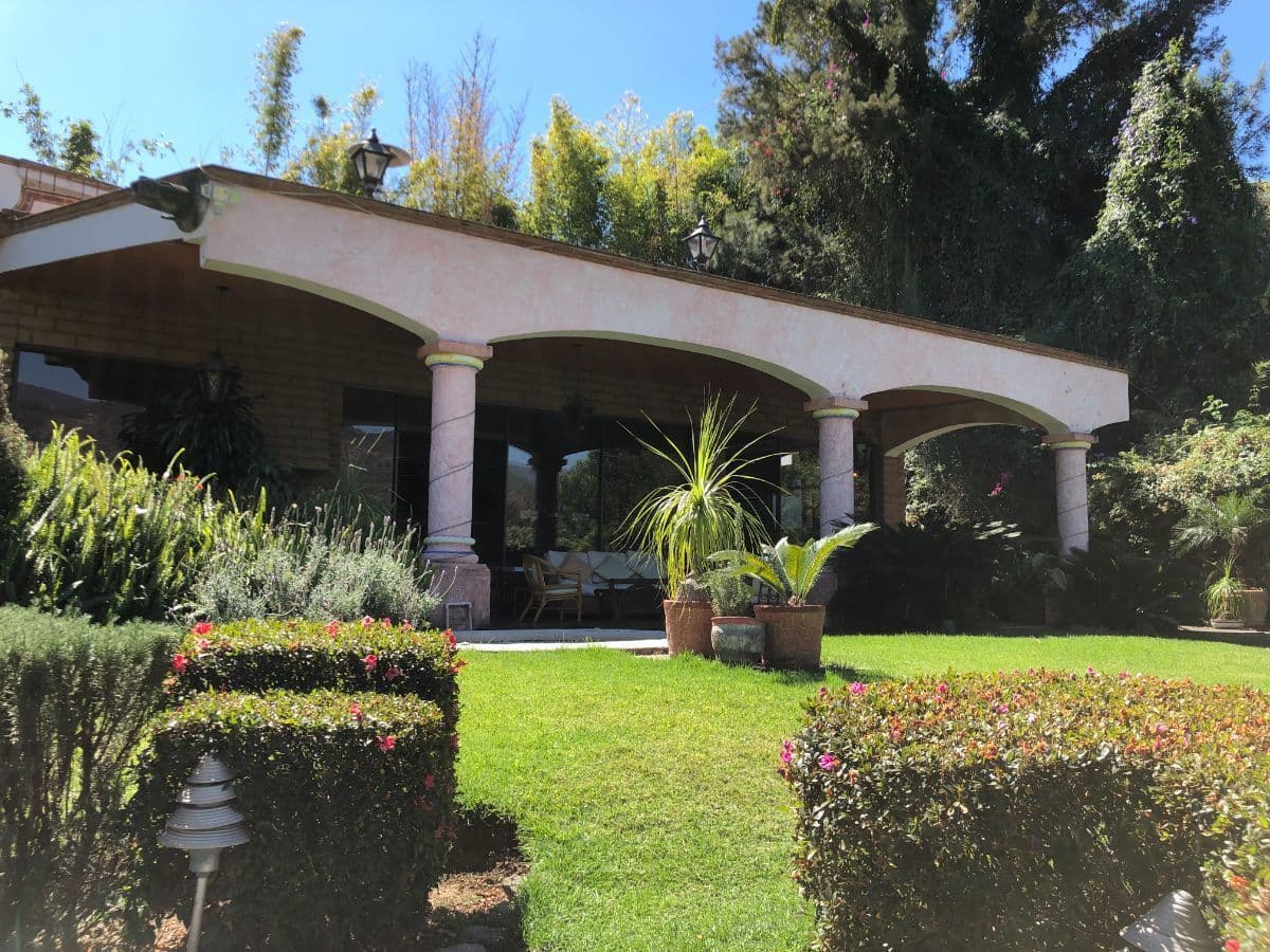 HERMOSA QUINTA EN TEPOZTLAN — foto 1