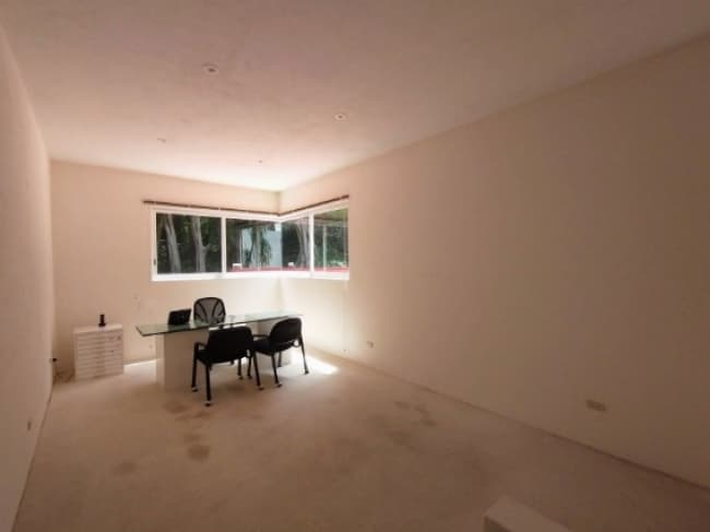CASA CON AMPLIO TERRENO EN RANCHO CORTES — foto 1