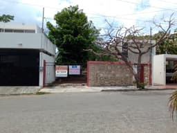 CASA 1 PLANTA 3 RECS CON 1500 M2 DE TERRENO PISCINA AV TEMOZON VENTA