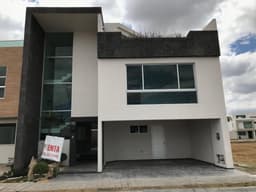 Casa En Venta En Parque Chihuahua Lomas De Angelópolis
