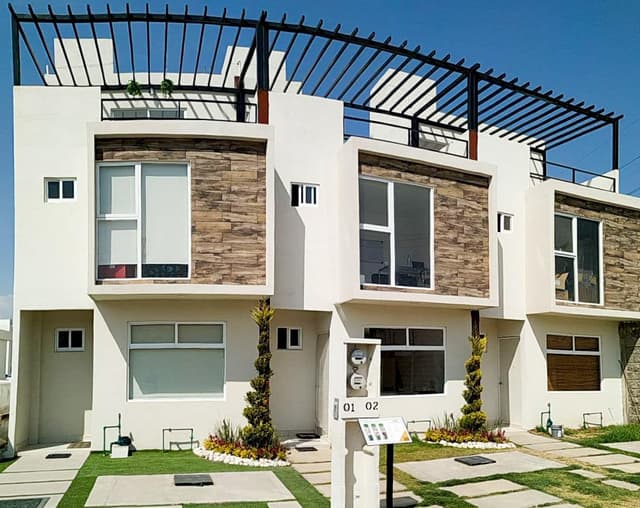 Casa En Venta Cerca De VW Outlet  Acceso Rápido A Autopista