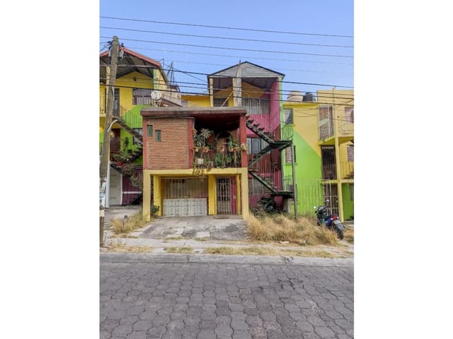 -DEPARTAMENTO SEGUNDO NIVEL LOMAS DE MORELIA