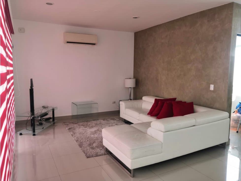 RENTA CASA DE 3 CUARTOS LOS BOSQUES CARMEN — foto 3