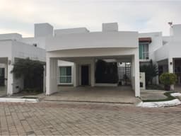 VENTA CASA DE 4 RECAMARAS EN VILLA MARINA CIUDAD DEL CARMEN