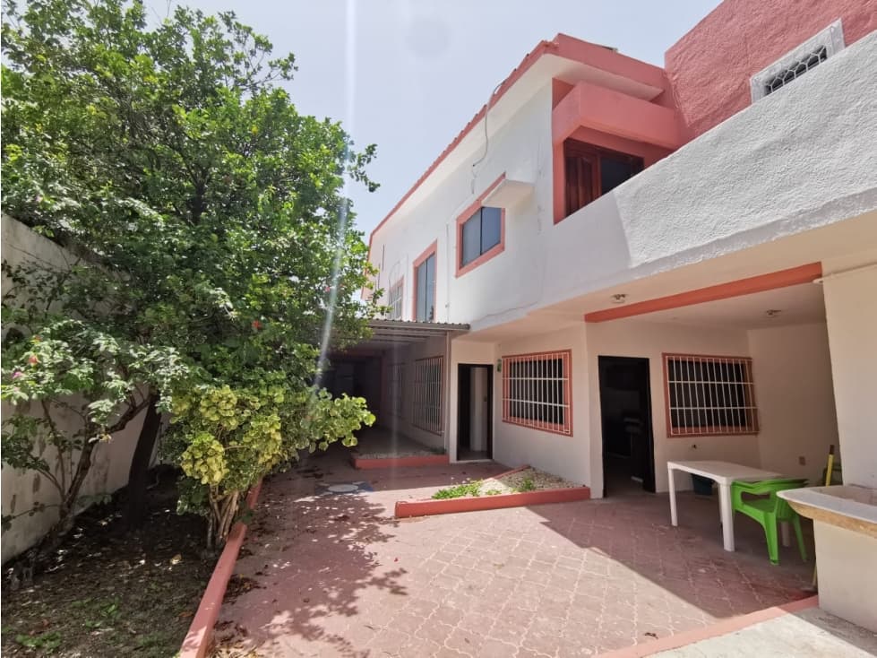 VENTA CASA DE TERRENO AMPLIO 675 M2 EN CENTRO CIUDAD DEL CARMEN — foto 2
