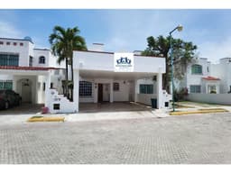 RENTA CASA AMUEBLADA DE 4 CUARTOS EN REAL DEL CARMEN CIUDAD DEL CARMEN
