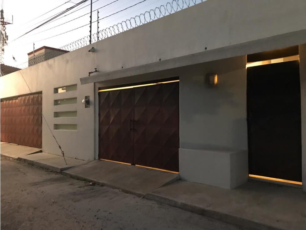 VENTA CASA CON ALBERCA 4 CUARTOS CD DEL CARMEN — foto 2