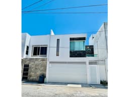 RENTA DE CASA AMUEBLADA FRACCIONAMIENTO RAICES 2 CIUDAD DEL CARMEN