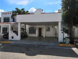 RENTA CASA AMUEBLADA DE 4 CUARTOS, CD DEL CARMEN