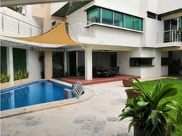RENTA O VENTA CASA DE 5 CUARTOS BIVALVO CIUDAD DEL CARMEN