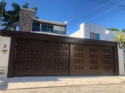VENTA CASA OFICINA EN COL MAIMI CIUDAD DEL CARMEN