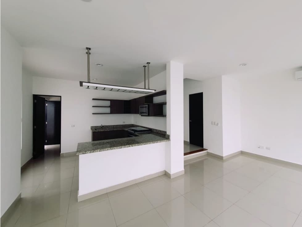 RENTA CASA DE 3 CUARTOS LOS BOSQUES CARMEN — foto 4